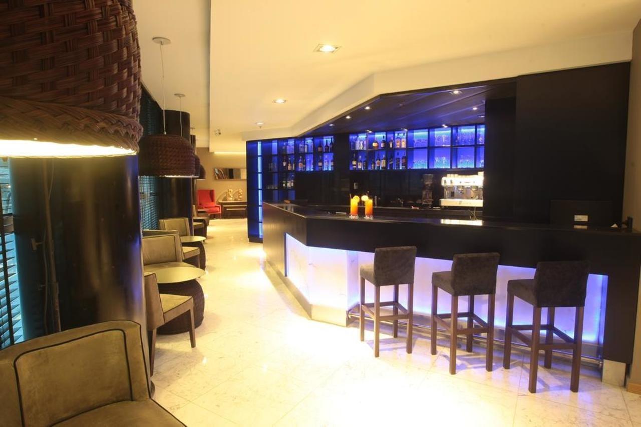 Yrigoyen 111 Hotel Кордова Экстерьер фото