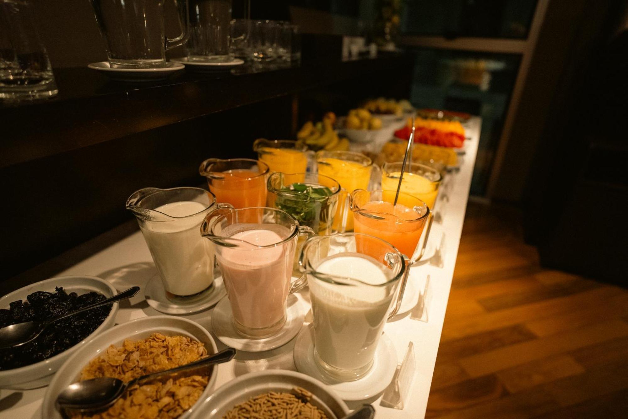 Yrigoyen 111 Hotel Кордова Экстерьер фото